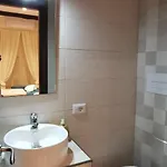 Napoletano ゲストハウス 3*