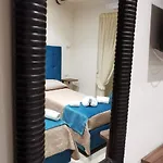 ゲストハウス Napoletano 3*