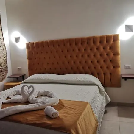 Napoletano بيت ضيافة