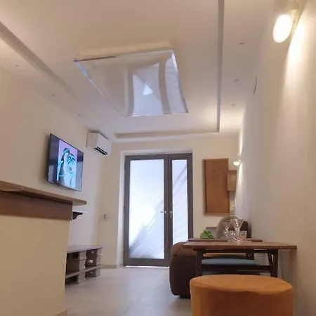 Napoletano بيت ضيافة نابولي