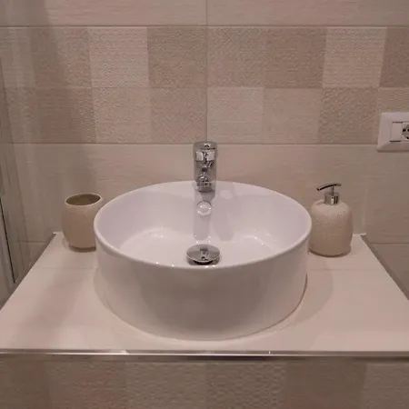 Napoletano بيت ضيافة نابولي