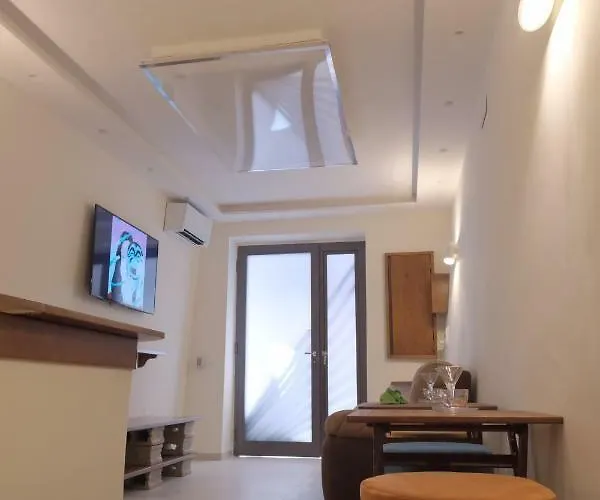 Napoletano בית הארחה נאפולי